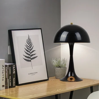 Panthella Bordlampe Metal-Svamp Lampe Ved Siden Af Stuen Hjem Indretning Og Moderne Soveværelse Designer Lamper I Art Deco Bordlampe Bruser