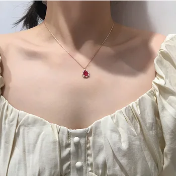 Smukt Løb Pearl Ruby Rose Guld Halskæde Mode Temperament Bryllup Atmosfæriske Smykker Vedhæng Rød Perle Smykker