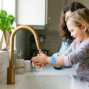 5PC Voksne Børn-Armbånd Hånd Dispenser Flydende Kreative Tegnefilm Planet Håndvask Se Silica Gel Rentabelt Med Flaske Reloj#
