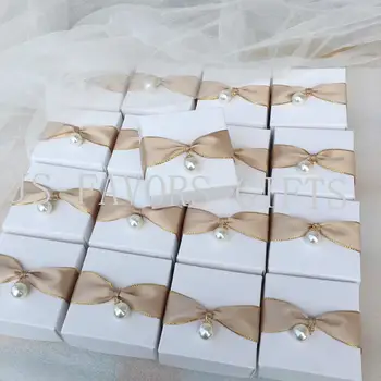 Brugerdefineret hvide Candy Box Bryllup Favoriserer og Gaver, Æsker Chokolade Gaver emballage Part Forsyninger til gæsterne fordel kasser 50stk