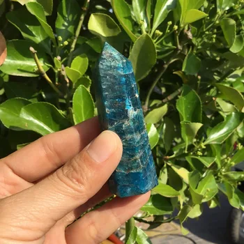 1pc 70-80mm på en Naturlig blå apatit crystal wand sten, krystal enkelt punkt for healing