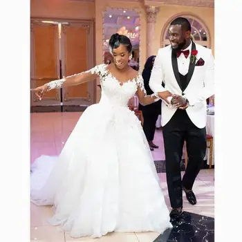 Nye Ankomst Ren og skær Hals arabisk Bryllup Kjole 2021 Elegante 3D Blomster Afrikanske Lange Ærmer brudekjoler Med Sweep-slæb