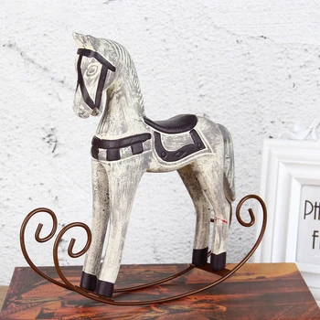 Det Moderne Europa Style Trojansk Hest Statue Bryllup Indretning Træ Hest Retro Hjemmet Udsmykning Tilbehør Gyngehest Ornament Gaver