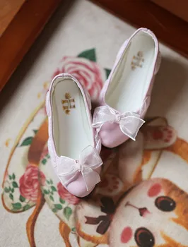 BJD dukke sko er egnet til 1/3 1/4 størrelse alsidig mode lav hæl fantasi, bånd og sløjfe dame sko enkelt sko dukke tilbehør.